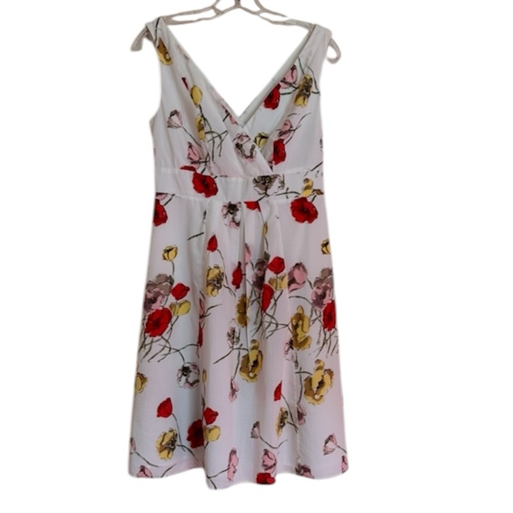 Lands End Floral Fit and Flare Empire Waist V-Neck Dress Size 2